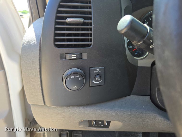 image for item ED2003 2009 GMC Sierra 3500HD Ext. Cab utility bed pickup truck