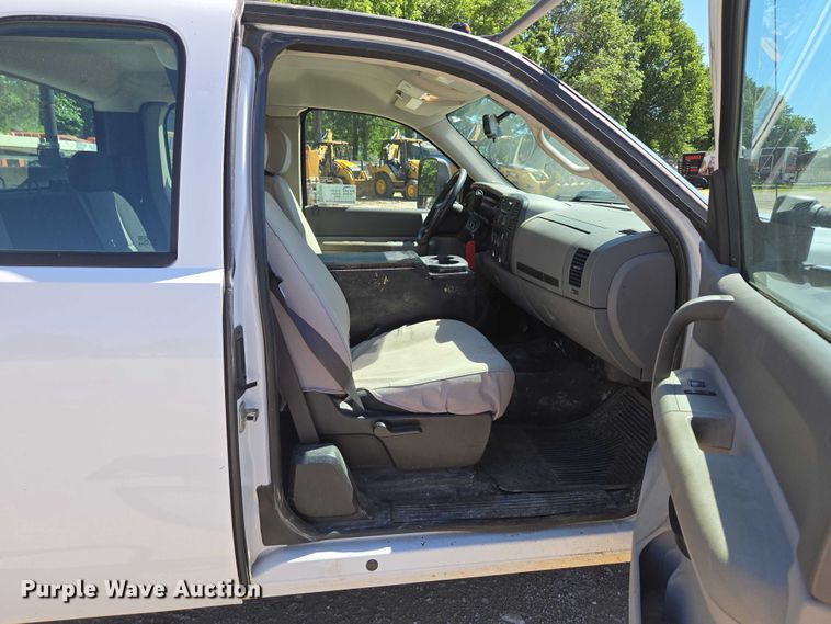 image for item ED2003 2009 GMC Sierra 3500HD Ext. Cab utility bed pickup truck