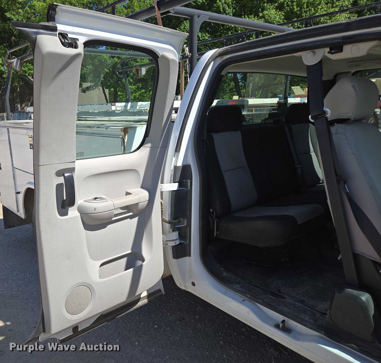 image for item ED2003 2009 GMC Sierra 3500HD Ext. Cab utility bed pickup truck