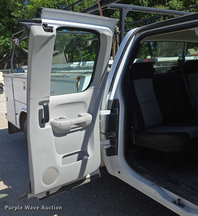 image for item ED2003 2009 GMC Sierra 3500HD Ext. Cab utility bed pickup truck