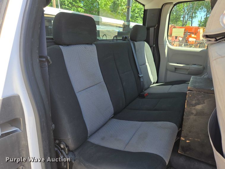 image for item ED2003 2009 GMC Sierra 3500HD Ext. Cab utility bed pickup truck