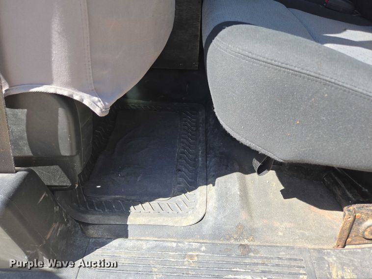 image for item ED2003 2009 GMC Sierra 3500HD Ext. Cab utility bed pickup truck