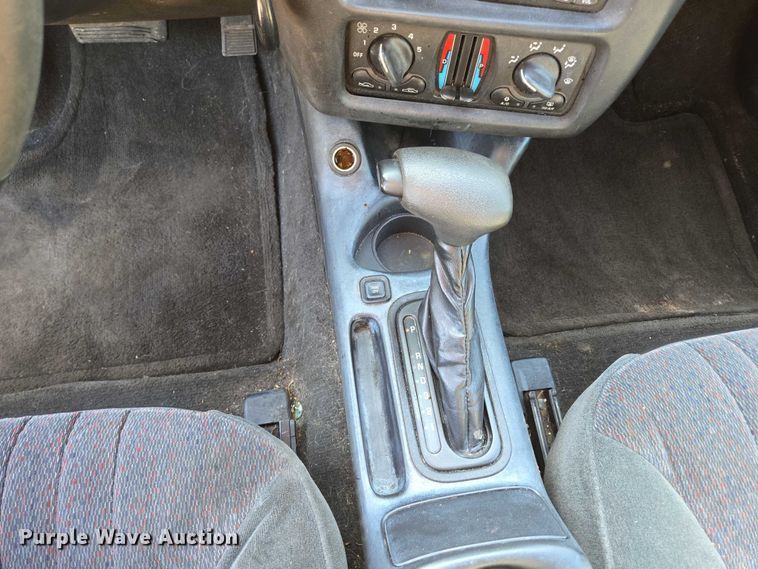 image for item ED2005 2001 Chevrolet Monte Carlo 