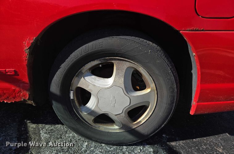 image for item ED2005 2001 Chevrolet Monte Carlo 