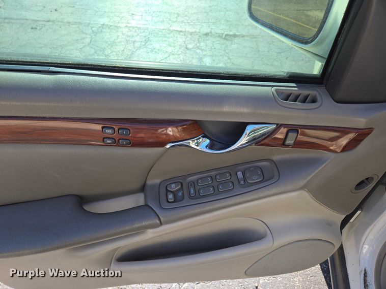 image for item ED2006 2000 Cadillac Deville 