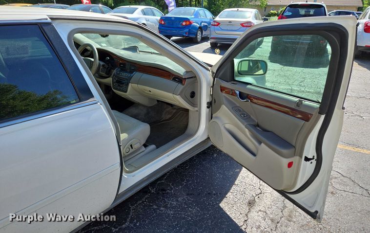 image for item ED2006 2000 Cadillac Deville 