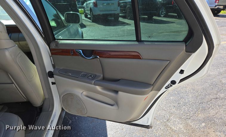 image for item ED2006 2000 Cadillac Deville 