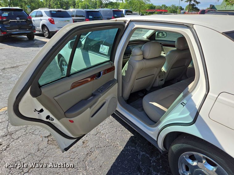 image for item ED2006 2000 Cadillac Deville 