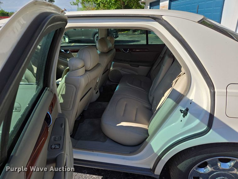 image for item ED2006 2000 Cadillac Deville 