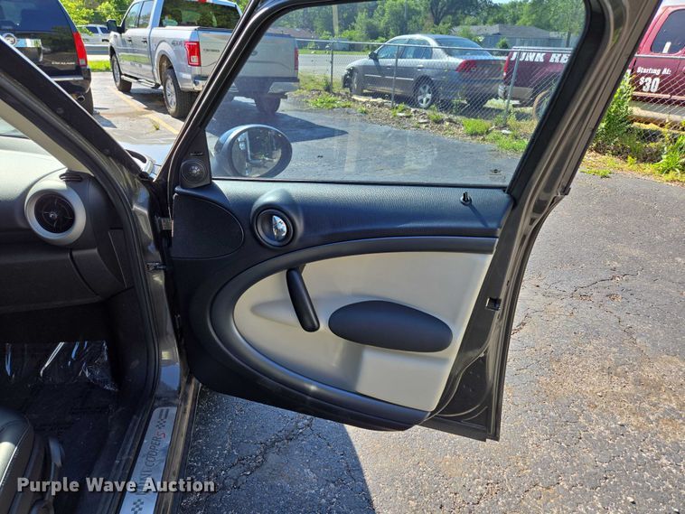 image for item ED2007 2011 Mini Countryman 