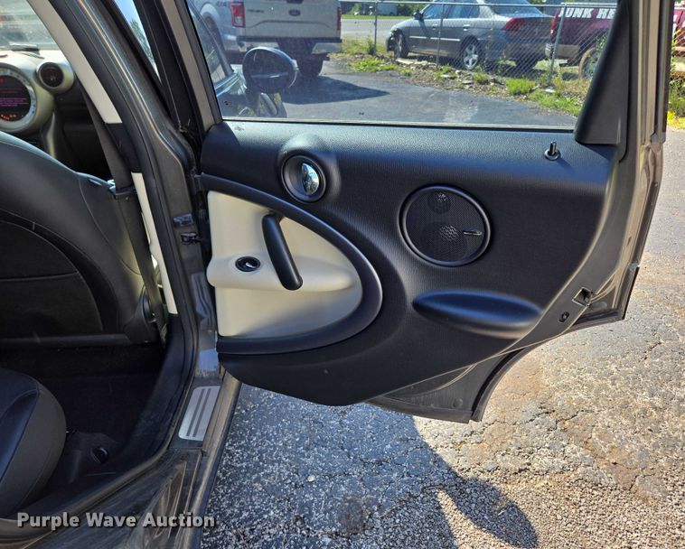 image for item ED2007 2011 Mini Countryman 