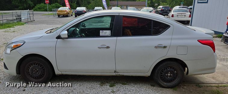 image for item ED2009 2015 Nissan Versa 