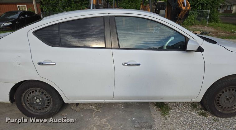 image for item ED2009 2015 Nissan Versa 