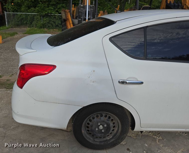 image for item ED2009 2015 Nissan Versa 