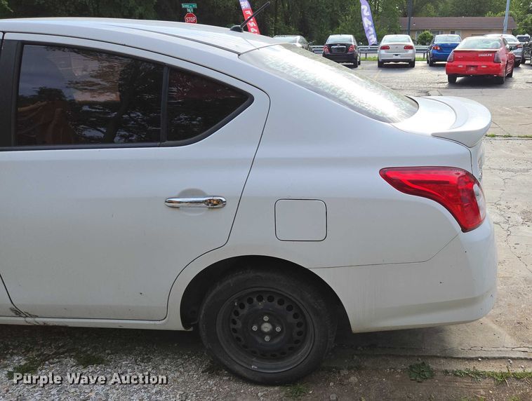 image for item ED2009 2015 Nissan Versa 