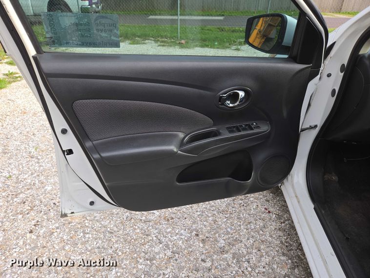 image for item ED2009 2015 Nissan Versa 