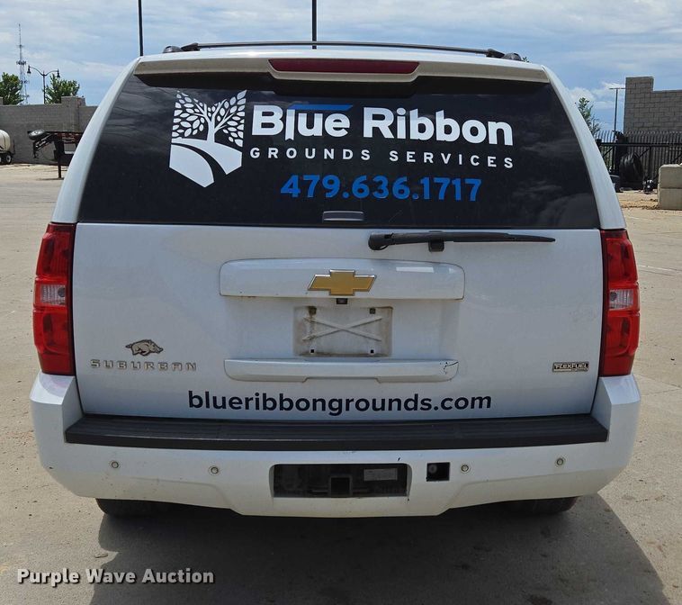 image for item ED2016 2012 Chevrolet Suburban 1500 SUV