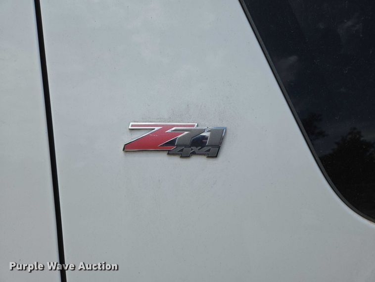 image for item ED2016 2012 Chevrolet Suburban 1500 SUV