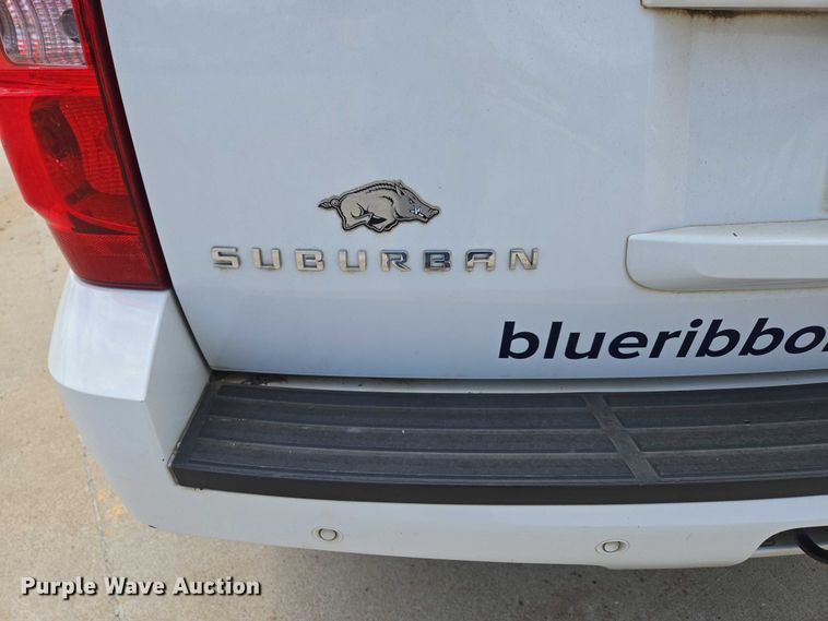 image for item ED2016 2012 Chevrolet Suburban 1500 SUV