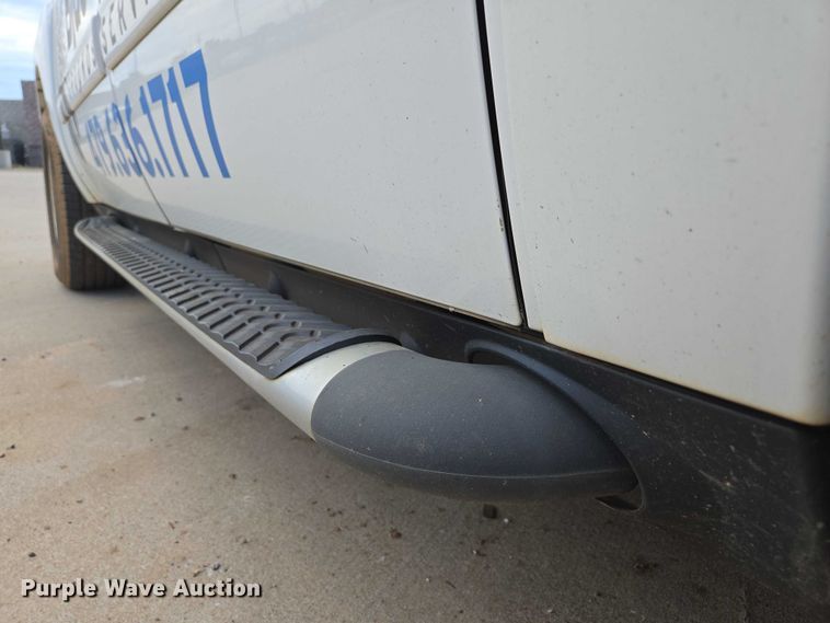 image for item ED2016 2012 Chevrolet Suburban 1500 SUV