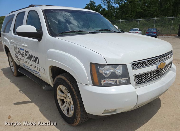 image for item ED2016 2012 Chevrolet Suburban 1500 SUV