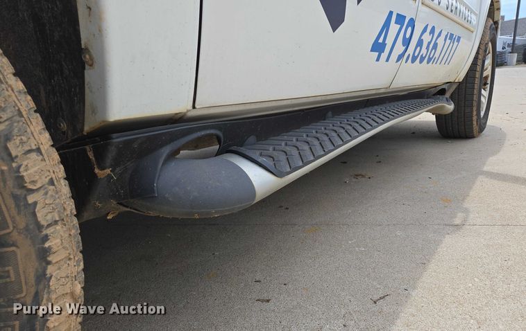 image for item ED2016 2012 Chevrolet Suburban 1500 SUV