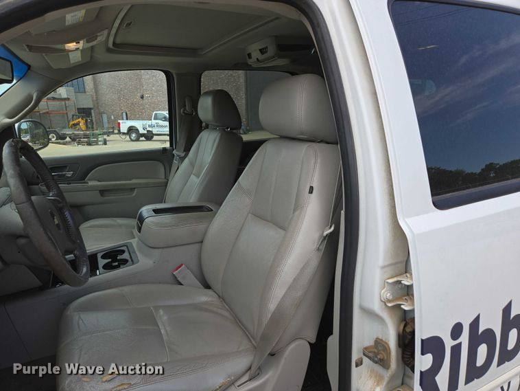 image for item ED2016 2012 Chevrolet Suburban 1500 SUV