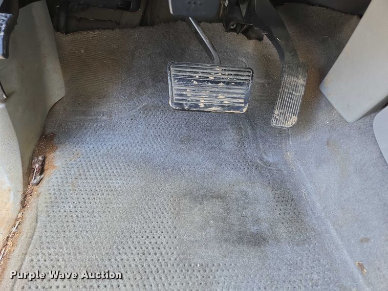 image for item ED2016 2012 Chevrolet Suburban 1500 SUV