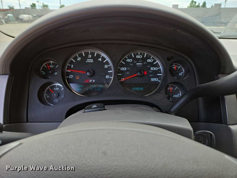 image for item ED2016 2012 Chevrolet Suburban 1500 SUV