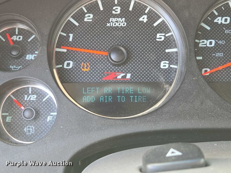 image for item ED2016 2012 Chevrolet Suburban 1500 SUV