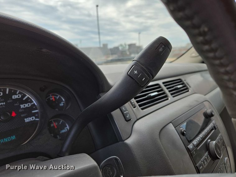 image for item ED2016 2012 Chevrolet Suburban 1500 SUV