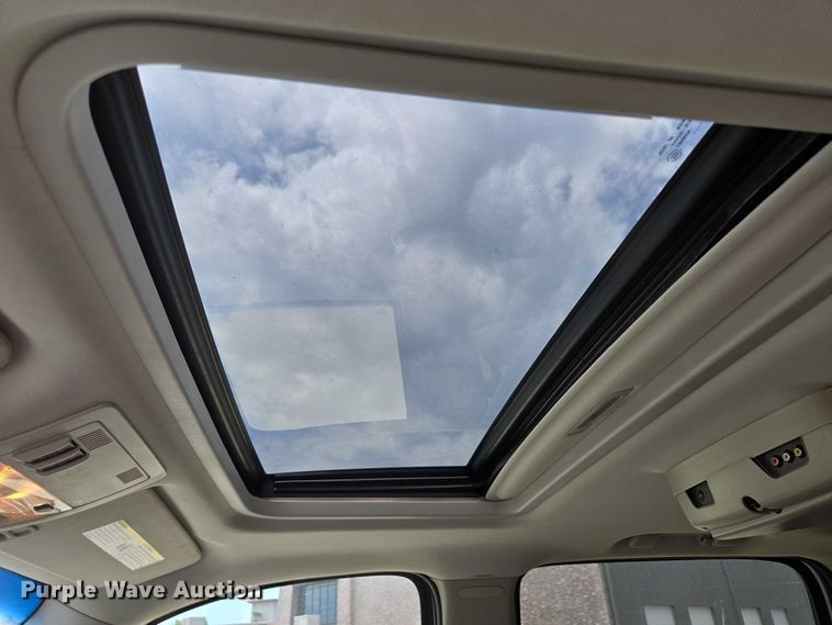 image for item ED2016 2012 Chevrolet Suburban 1500 SUV