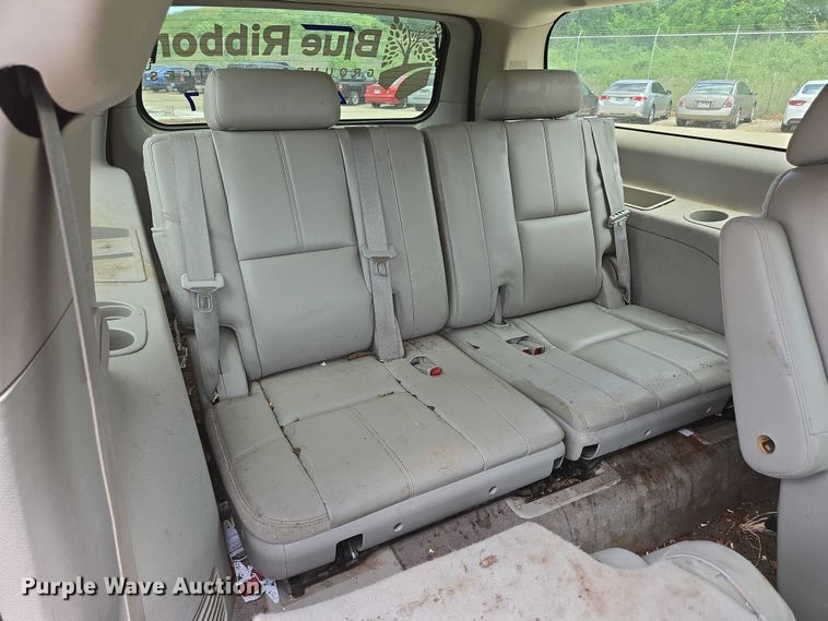 image for item ED2016 2012 Chevrolet Suburban 1500 SUV