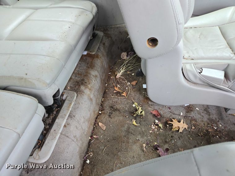 image for item ED2016 2012 Chevrolet Suburban 1500 SUV