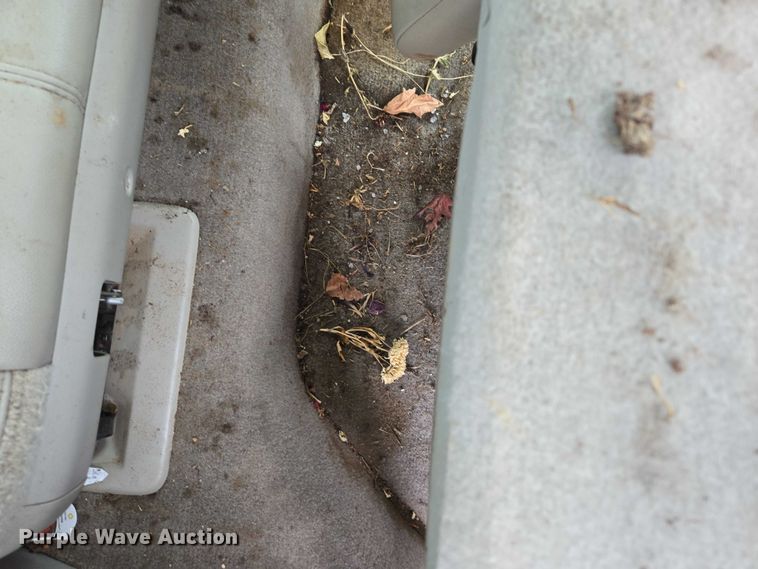 image for item ED2016 2012 Chevrolet Suburban 1500 SUV