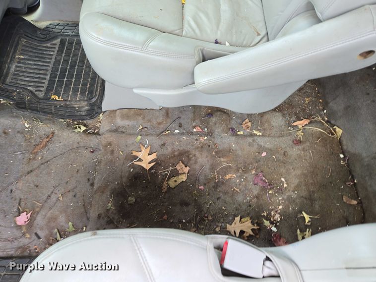 image for item ED2016 2012 Chevrolet Suburban 1500 SUV