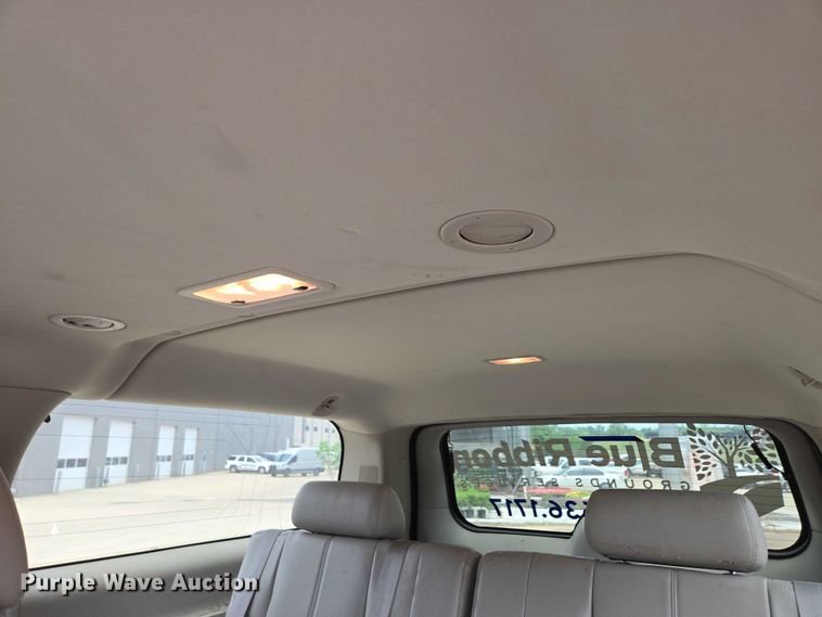 image for item ED2016 2012 Chevrolet Suburban 1500 SUV