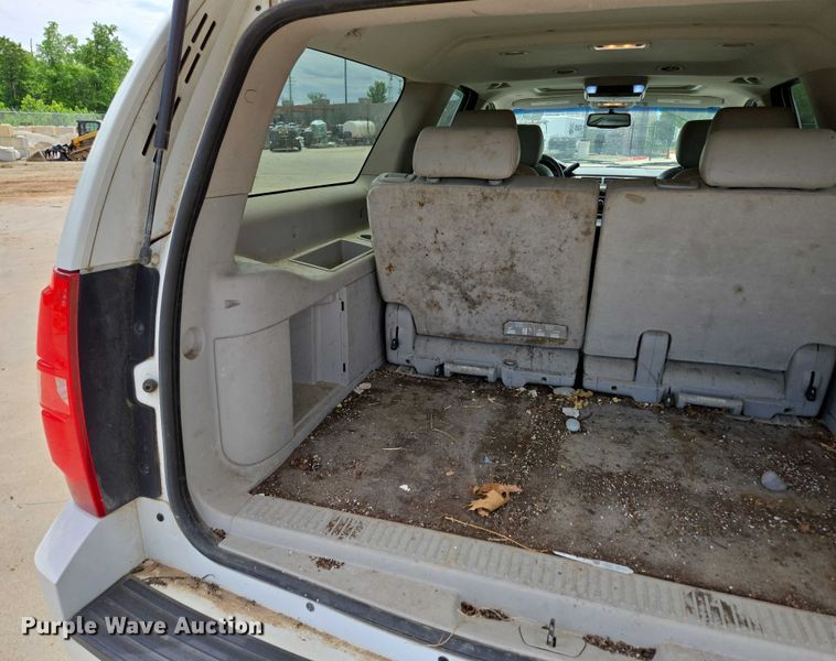 image for item ED2016 2012 Chevrolet Suburban 1500 SUV