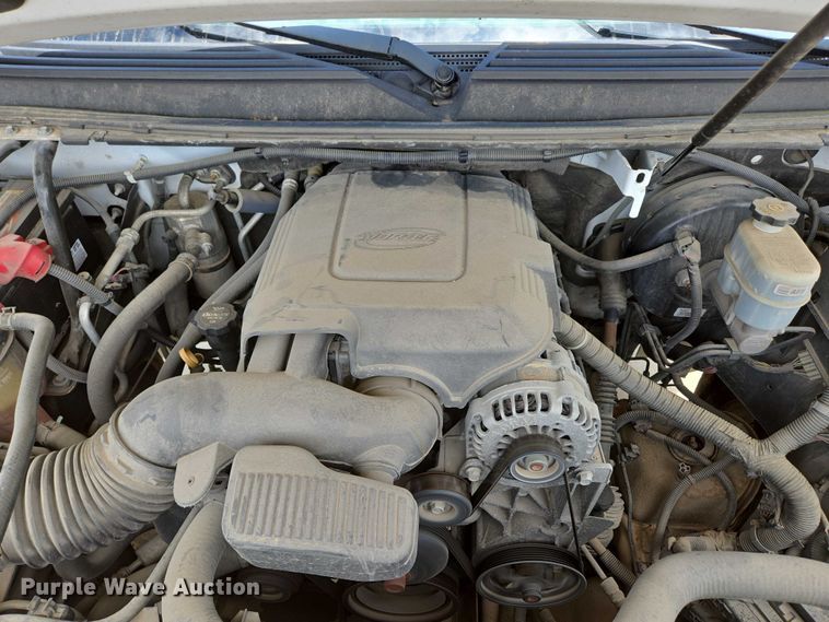 image for item ED2016 2012 Chevrolet Suburban 1500 SUV