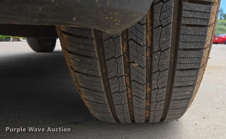 image for item ED2016 2012 Chevrolet Suburban 1500 SUV