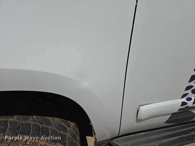 image for item ED2017 2007 Chevrolet Avalanche pickup truck