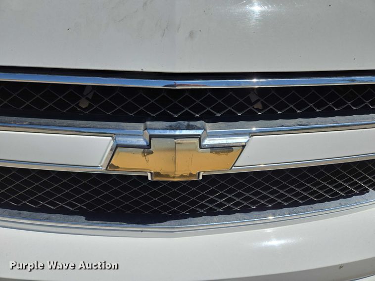 image for item ED2017 2007 Chevrolet Avalanche pickup truck