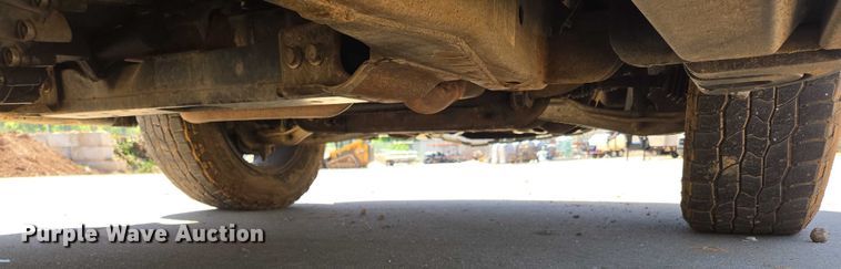 image for item ED2017 2007 Chevrolet Avalanche pickup truck