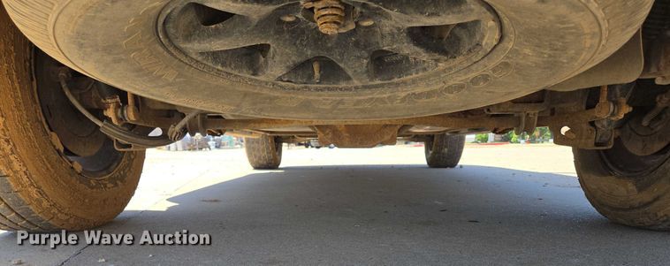 image for item ED2017 2007 Chevrolet Avalanche pickup truck