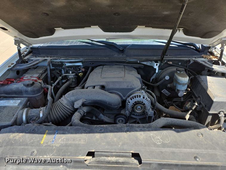 image for item ED2017 2007 Chevrolet Avalanche pickup truck