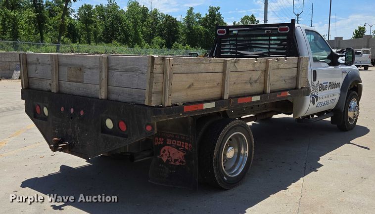 image for item ED2018 2006 Ford F450 Super Duty flatbed pickup truck