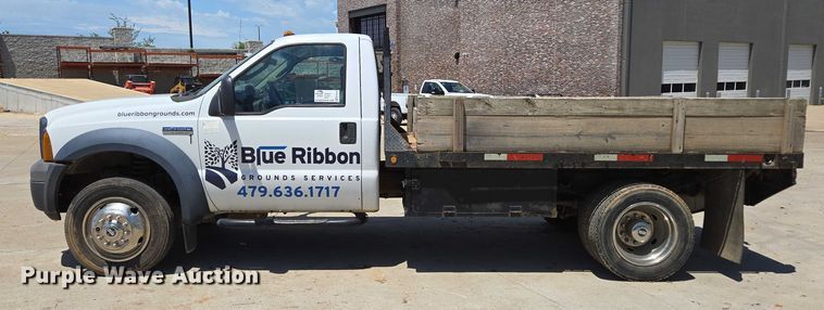 image for item ED2018 2006 Ford F450 Super Duty flatbed pickup truck