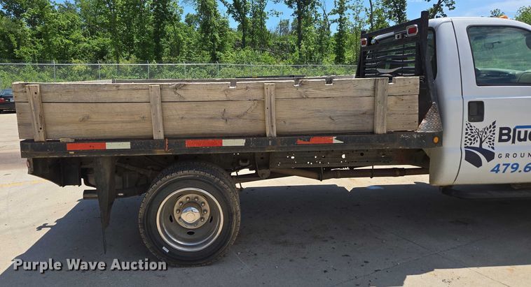 image for item ED2018 2006 Ford F450 Super Duty flatbed pickup truck