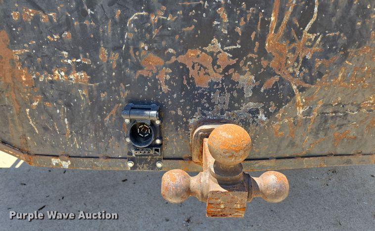 image for item ED2018 2006 Ford F450 Super Duty flatbed pickup truck