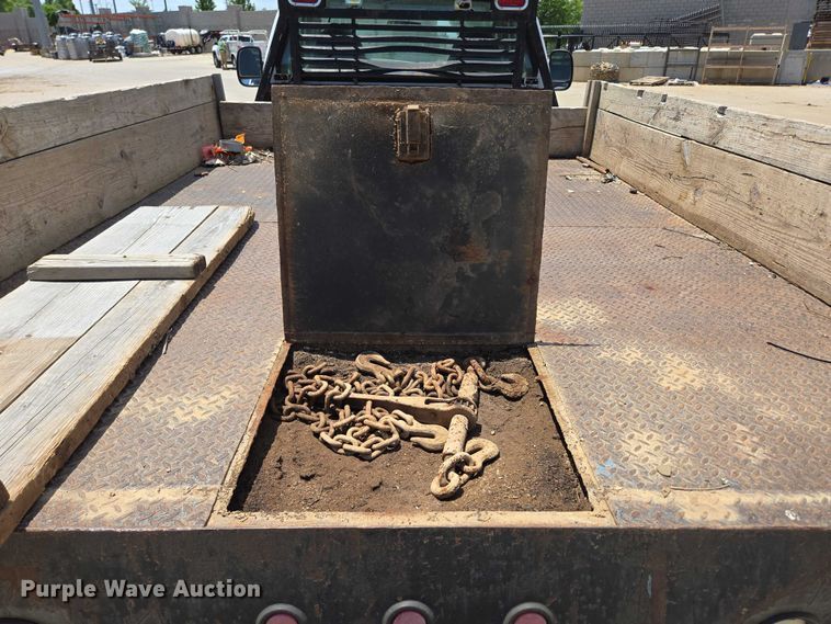 image for item ED2018 2006 Ford F450 Super Duty flatbed pickup truck